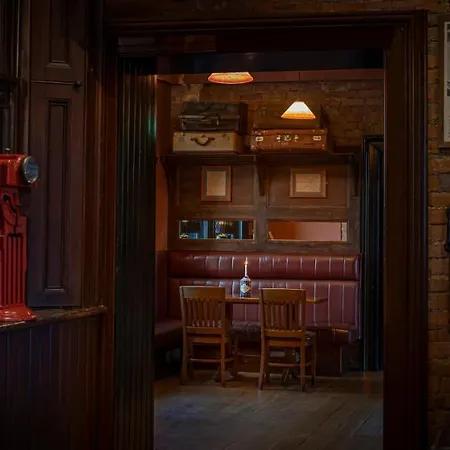 Hotel Station House