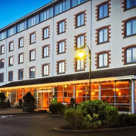 Station House كليفدين