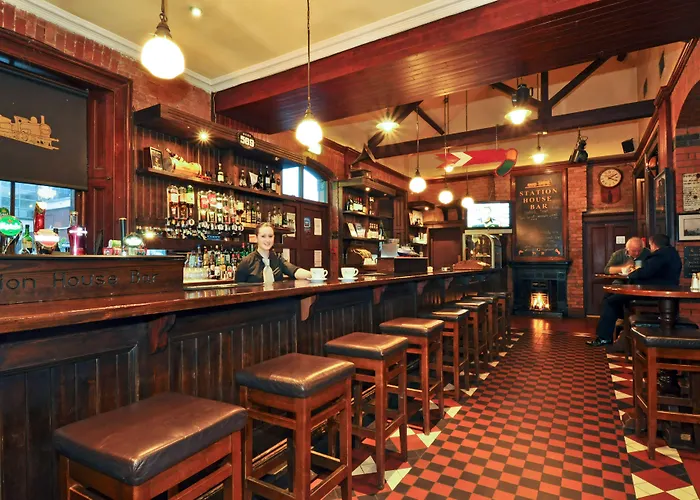 Station House كليفدين