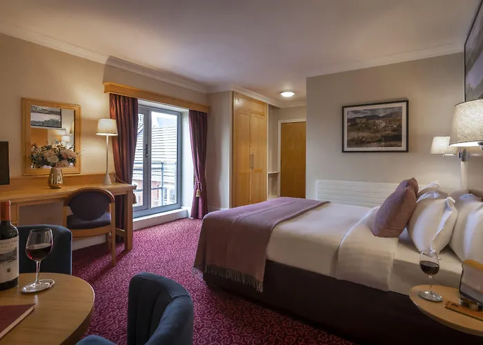 Station House 3* كليفدين