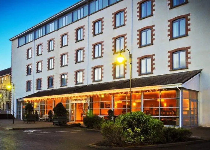 Station House كليفدين